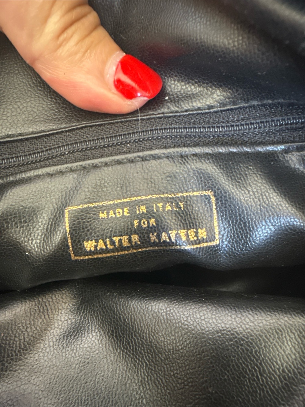 Vintage Walter Katten Classic Shiny Black Bag with Gold Chain Tassel - Picture 10 of 16